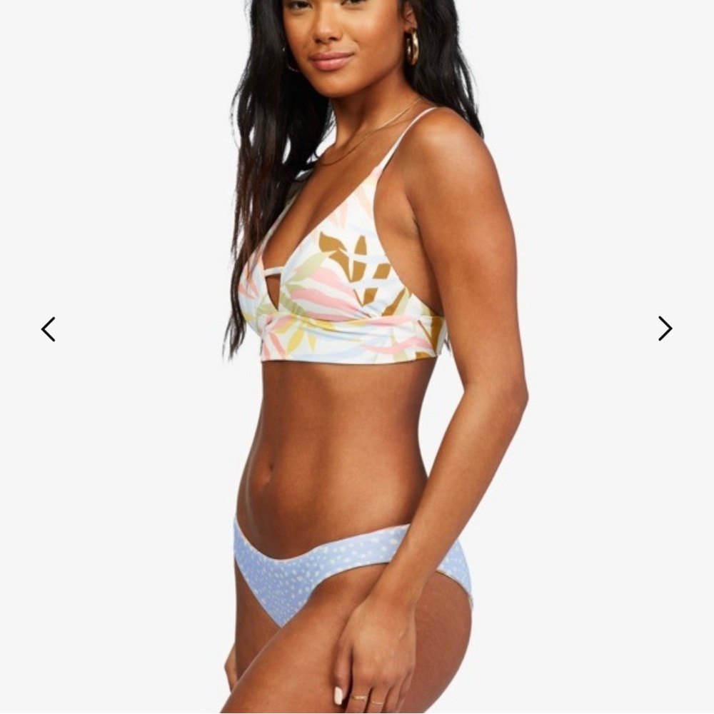 Tropic Jungle - Cami Bikini Top & Reversible Bikini Bottoms - Picture 2 of 7